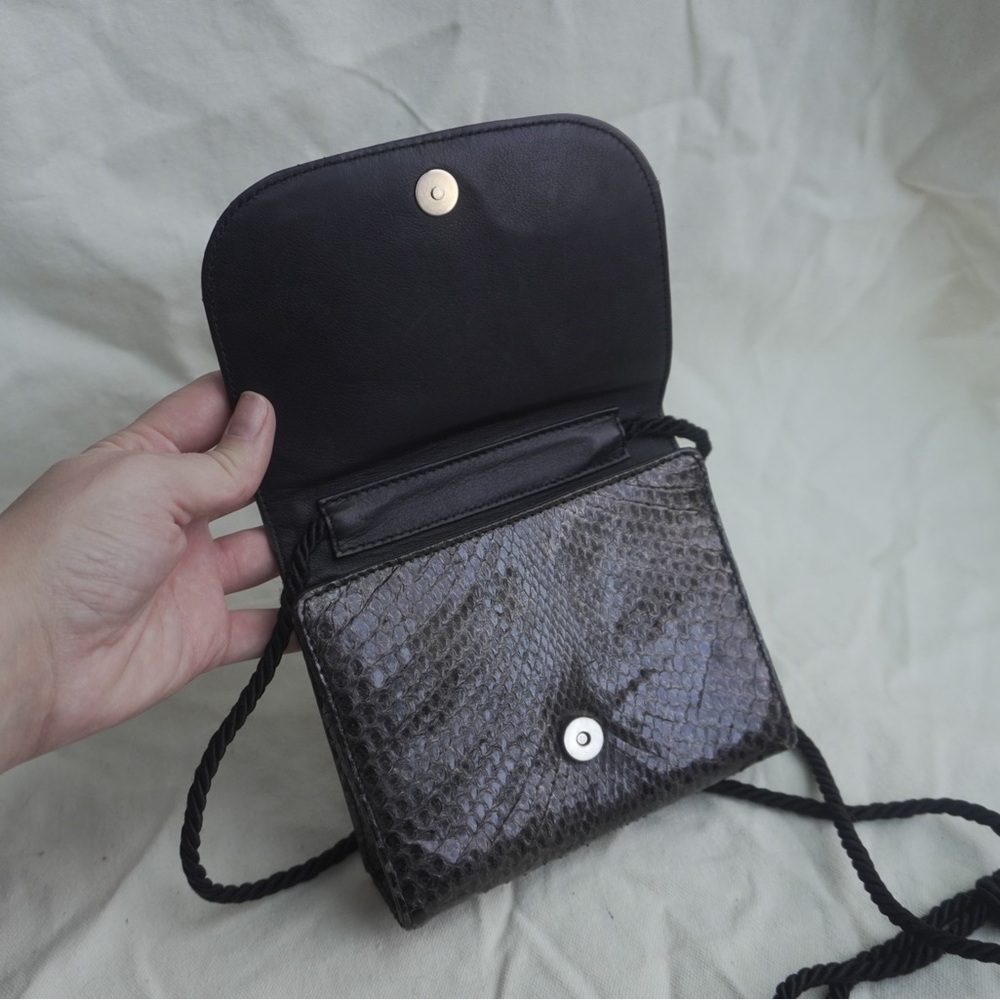 Giorgio Armani Small Evening Purse - Picture 4 of 6